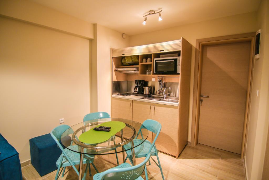 Ofrynio Deluxe Apartments Ofrínion Dış mekan fotoğraf