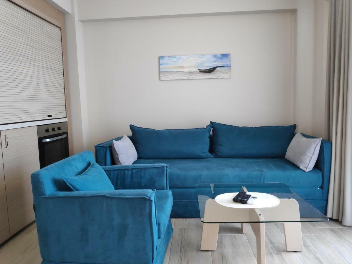 Ofrynio Deluxe Apartments Ofrínion Dış mekan fotoğraf