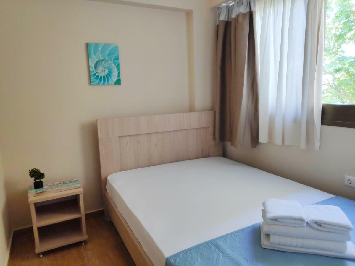 Ofrynio Deluxe Apartments Ofrínion Dış mekan fotoğraf