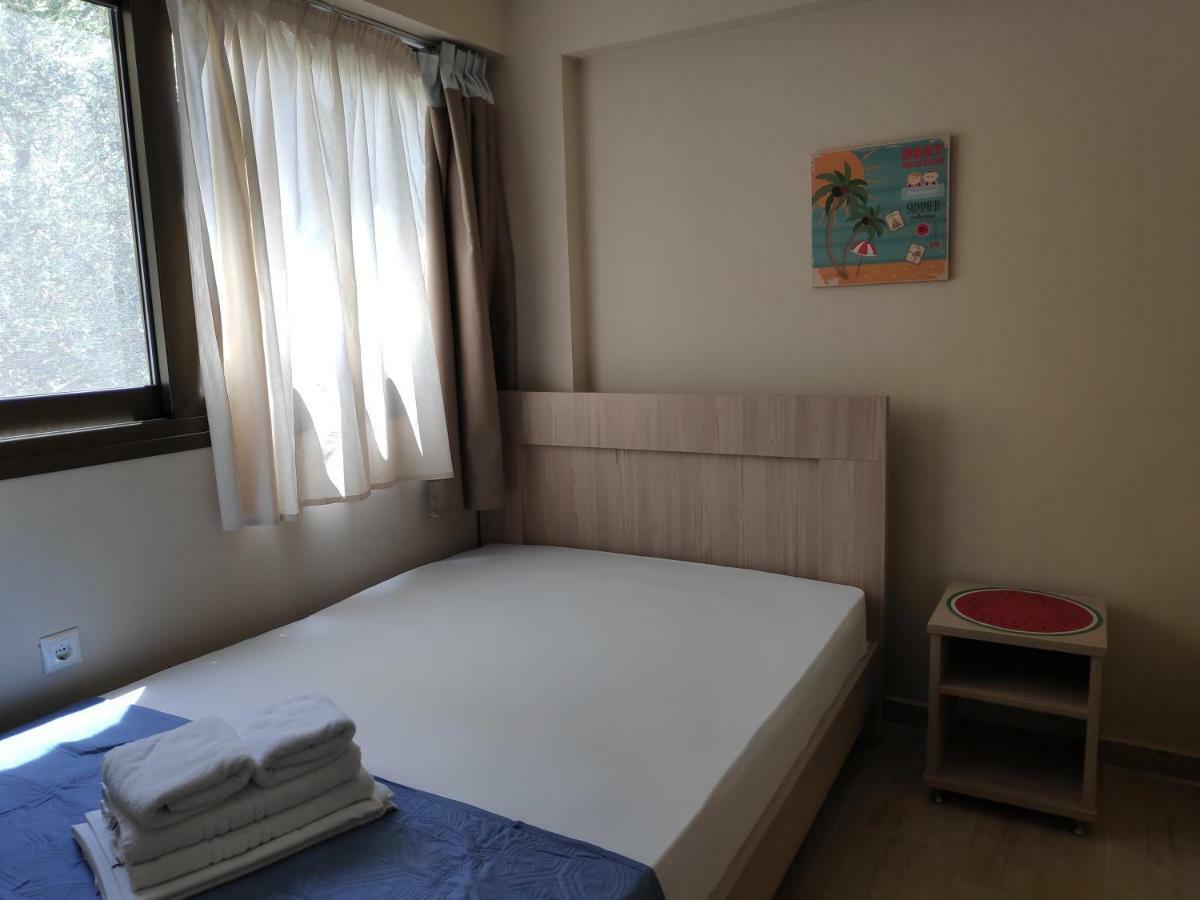 Ofrynio Deluxe Apartments Ofrínion Dış mekan fotoğraf