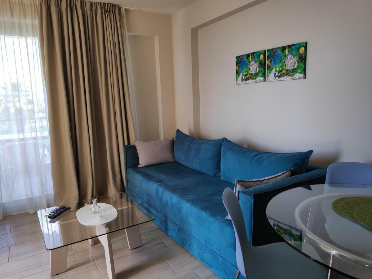 Ofrynio Deluxe Apartments Ofrínion Dış mekan fotoğraf